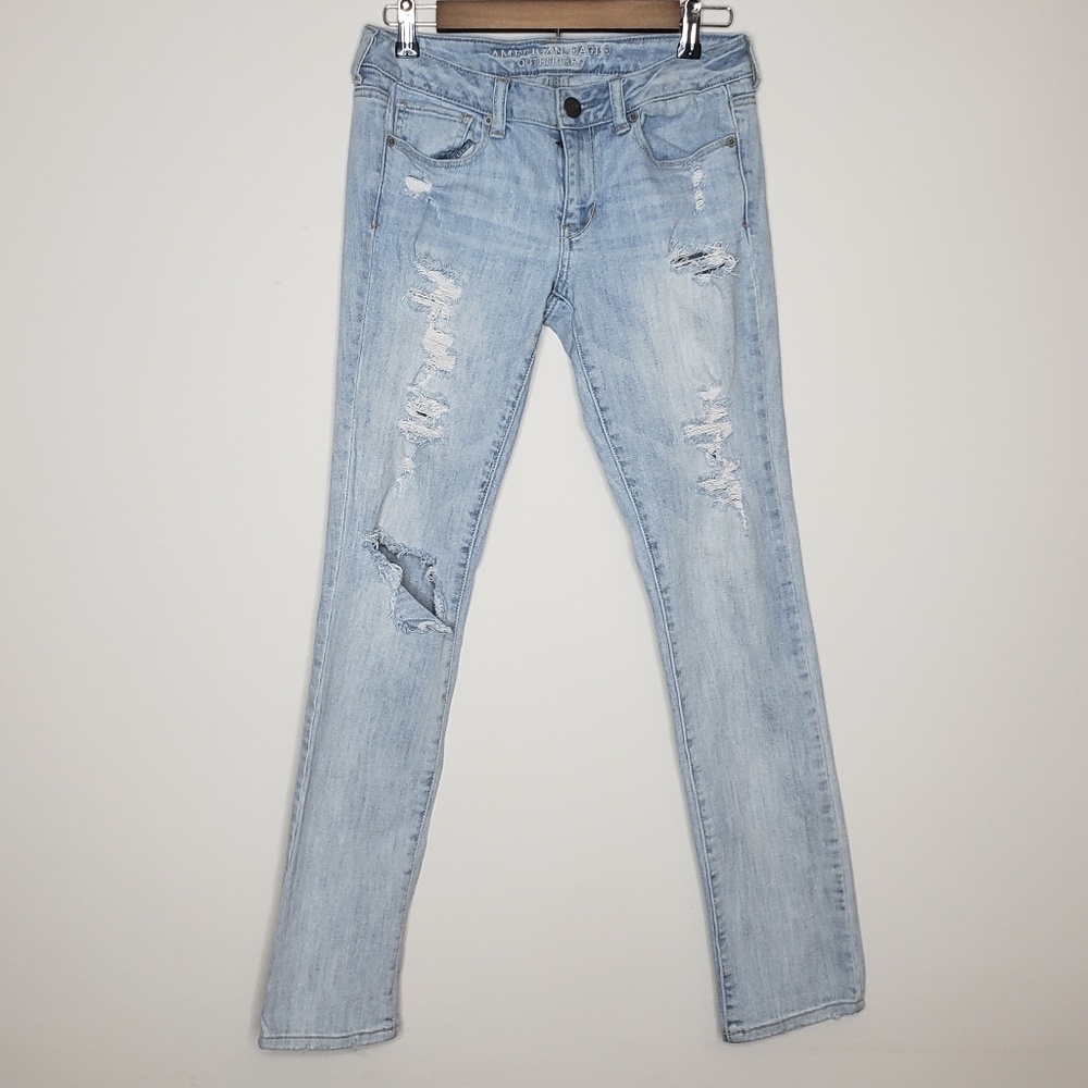 American eagle outfitters ripped jeans size 4
